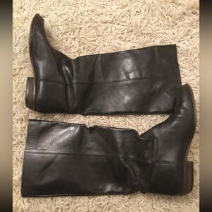 Women Vintage Leather Flats Boots Size 7.5M. black